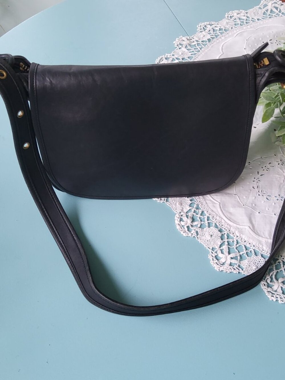 Vintage Coach Patricia Legacy Crossbody in Black 9951